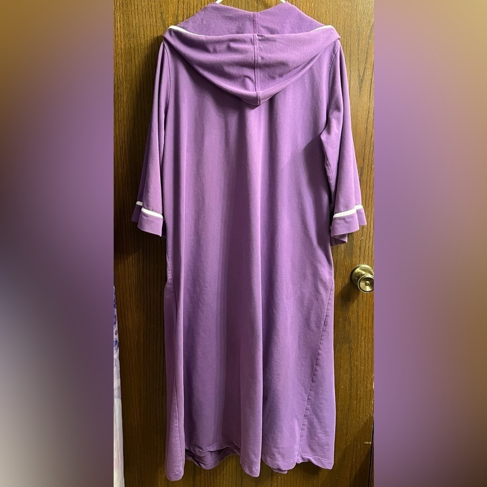 Dreams & Co Purple Hooded Zip-Up Robe Women’s size 1x - Picture 4 of 7